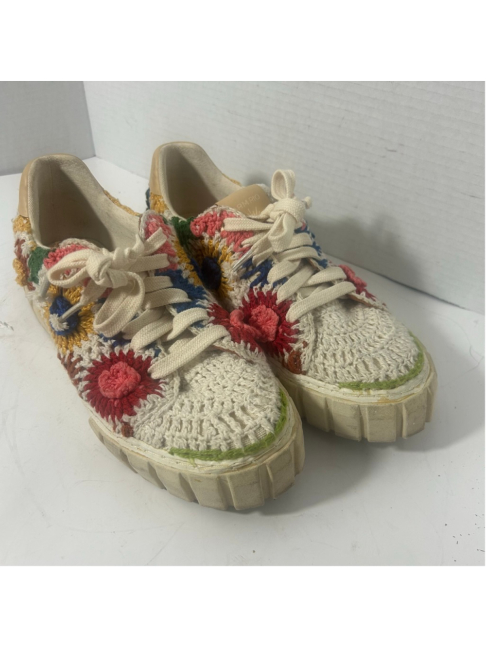 Women's Farm Rio Sunset Crochet Floral Sneakers Boho Size 9 White Multi-color - Picture 1 of 10
